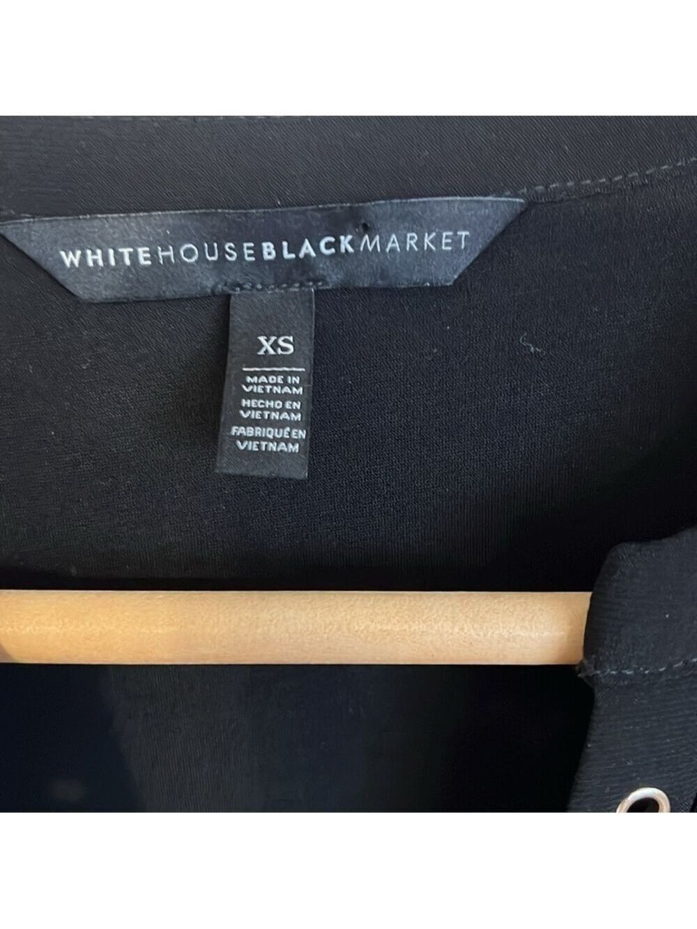 White House Black Market dress. Size XS, black, flowy, feminine, LBD, sleevless. - Picture 3 of 11